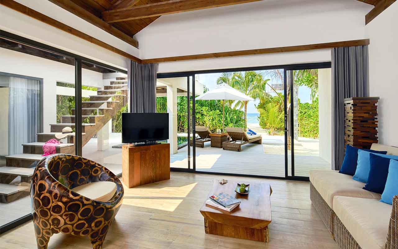 Movenpick_Resort_Kuredhivaru_Beach_Pool_Suite_5