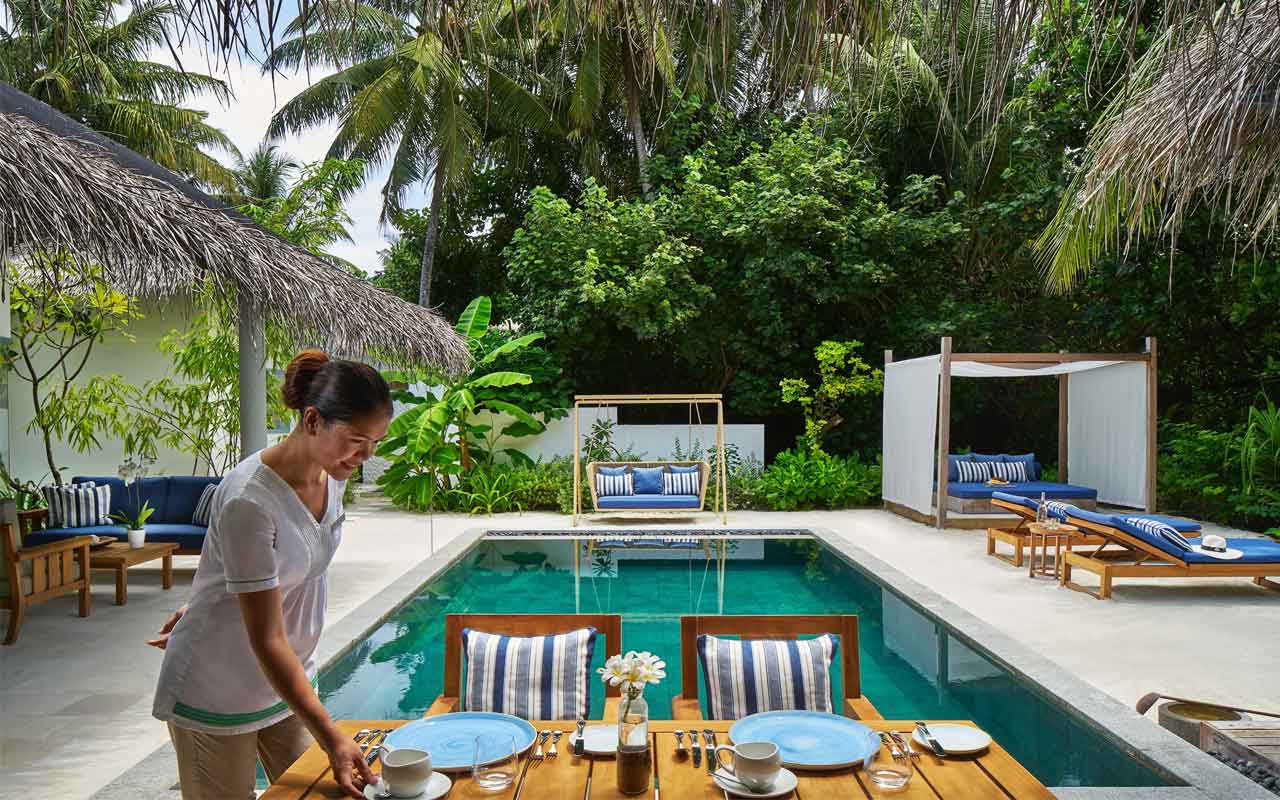 Raffles_Maldives_Meradhoo_Malediven_Flitterwochen_Experte_Deluxe_Beach_Villa_6