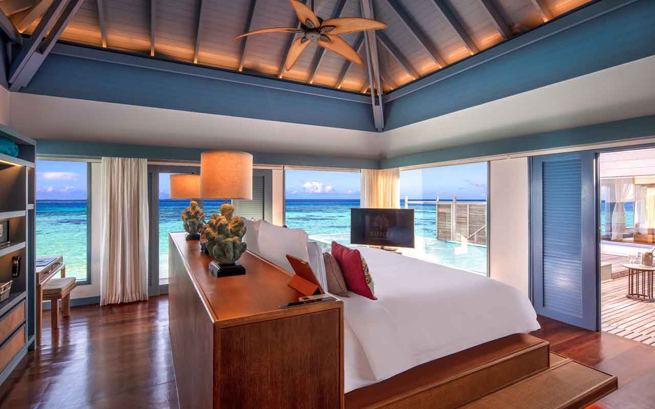 Raffles_Maldives_Meradhoo_Malediven_Flitterwochen_Experte_Overwater_Residence_5