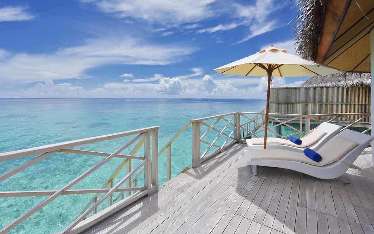 Superior_Water_Bungalow_5