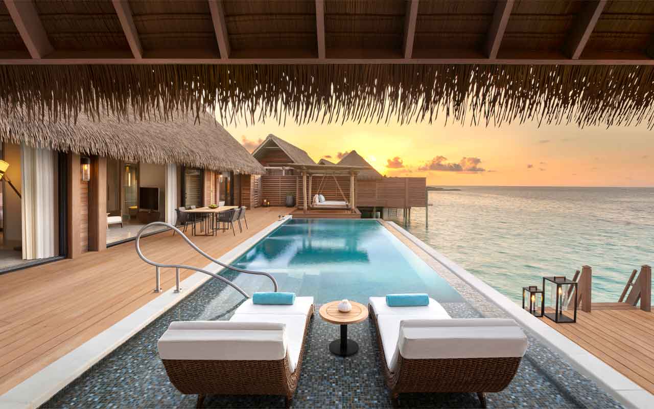 Waldorf_Astoria_Ithaafushi_Malediven_Spezialist_Zimmer_King_Grand_Overwater_Villa_with_Pool_2