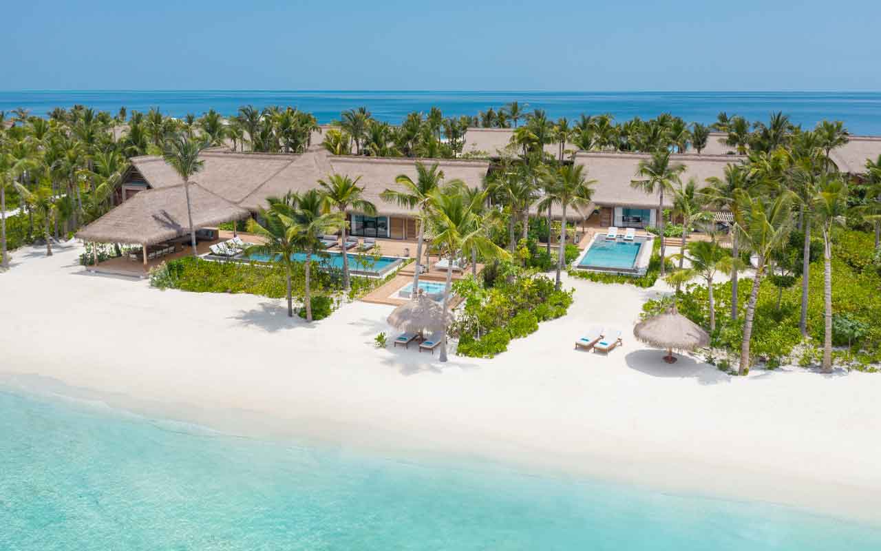 Waldorf_Astoria_Ithaafushi_Malediven_Spezialist_Zimmer_Three_Bedroom_Grand_Beach_Villa_with_Two_Pools_1