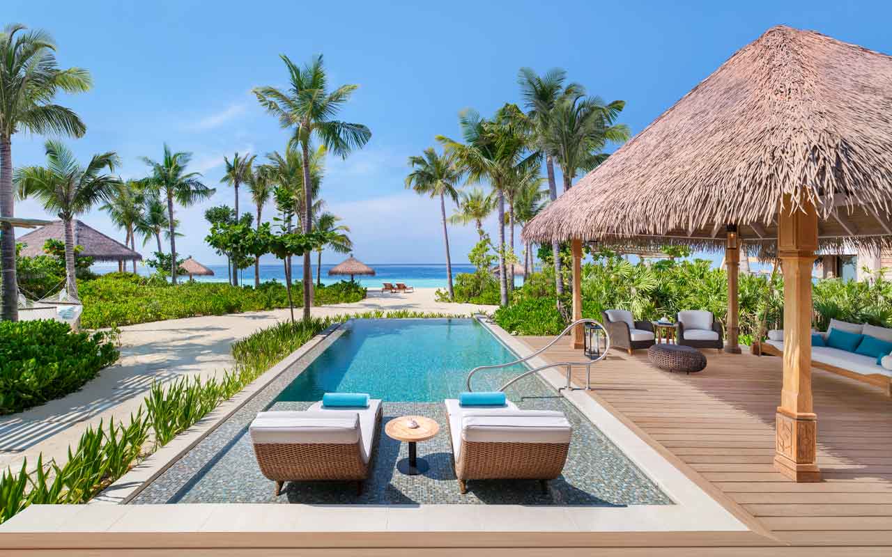 Waldorf_Astoria_Ithaafushi_Malediven_Spezialist_Zimmer_Three_Bedroom_Grand_Beach_Villa_with_Two_Pools_2