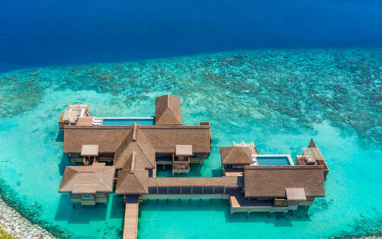 Waldorf_Astoria_Ithaafushi_Malediven_Spezialist_Zimmer_Three_Bedroom_Overwater_Villa_with_Two_Pools_1