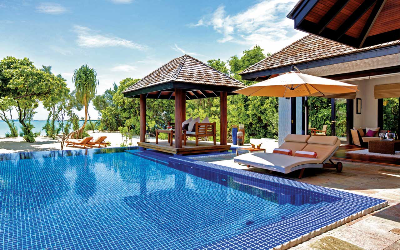 hideaway-beach-maldives-family-villa-with-pool-1