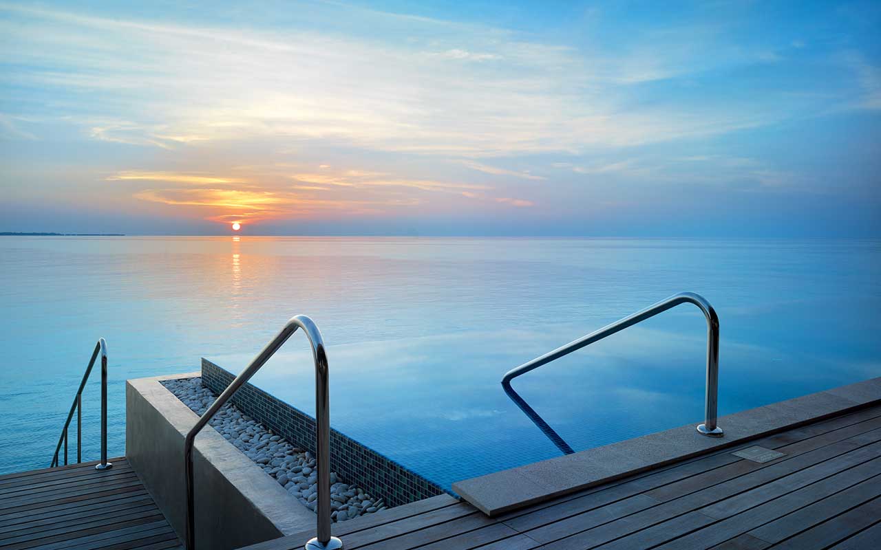 velaa-private-island-sunset-deluxe-water-pool-villa-1