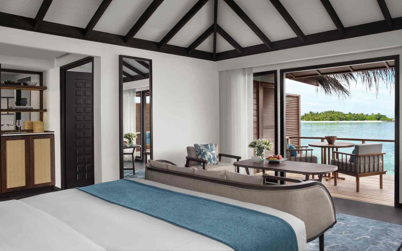 Anantara_Veli_Maldives_Resort_Superior_Over_Water_Villa_Bedroom_View