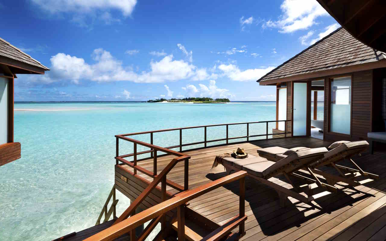 Anantara_Dhigu_Maldives_Resort_SR-SS_Over_Water_Suite2