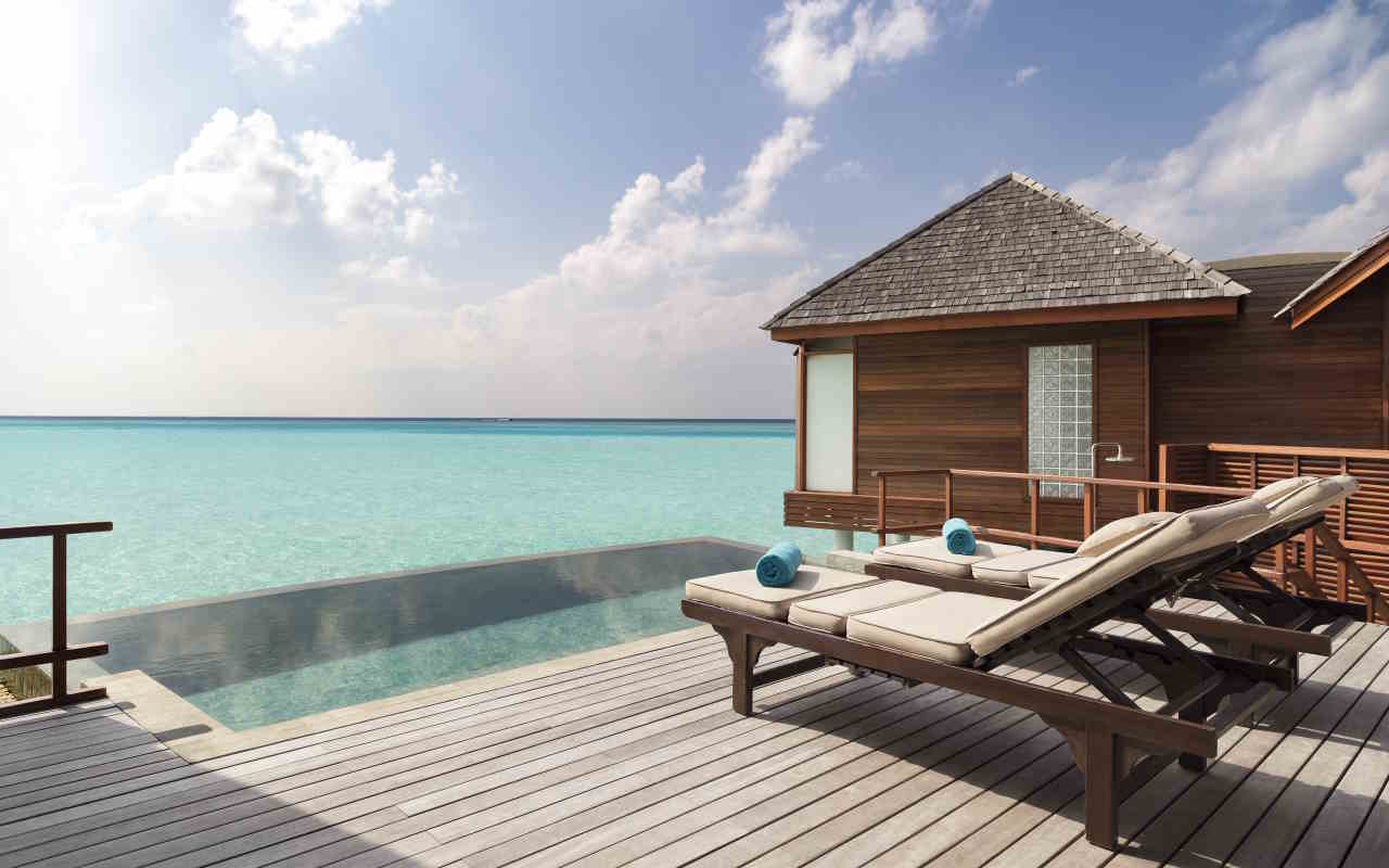 Anantara_Dhigu_Maldives_Resort_Guest_Room_Over_Water_Pool_Suite_Deck_with_Loungers